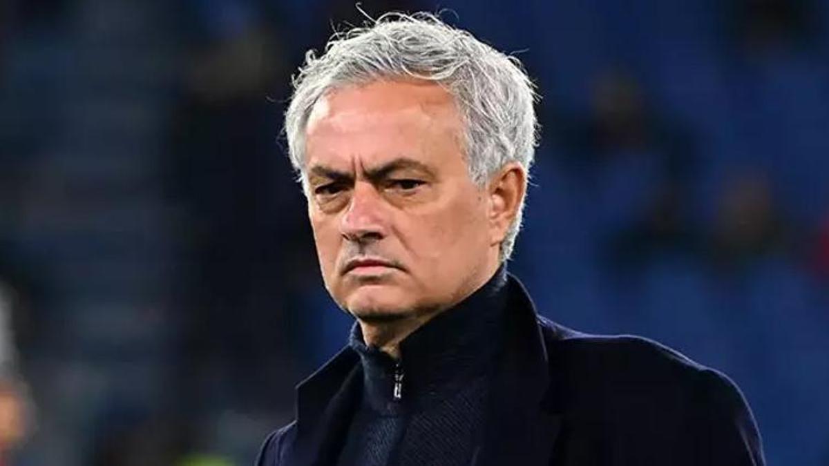 Fenerbahçe Jose Mourinho'yu KAP'a bildirdi!