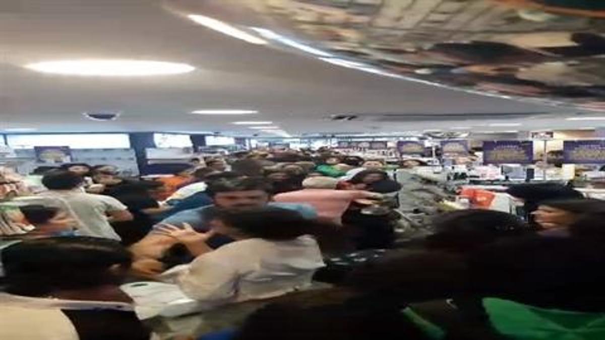 Adana'da indirim izdihamı!