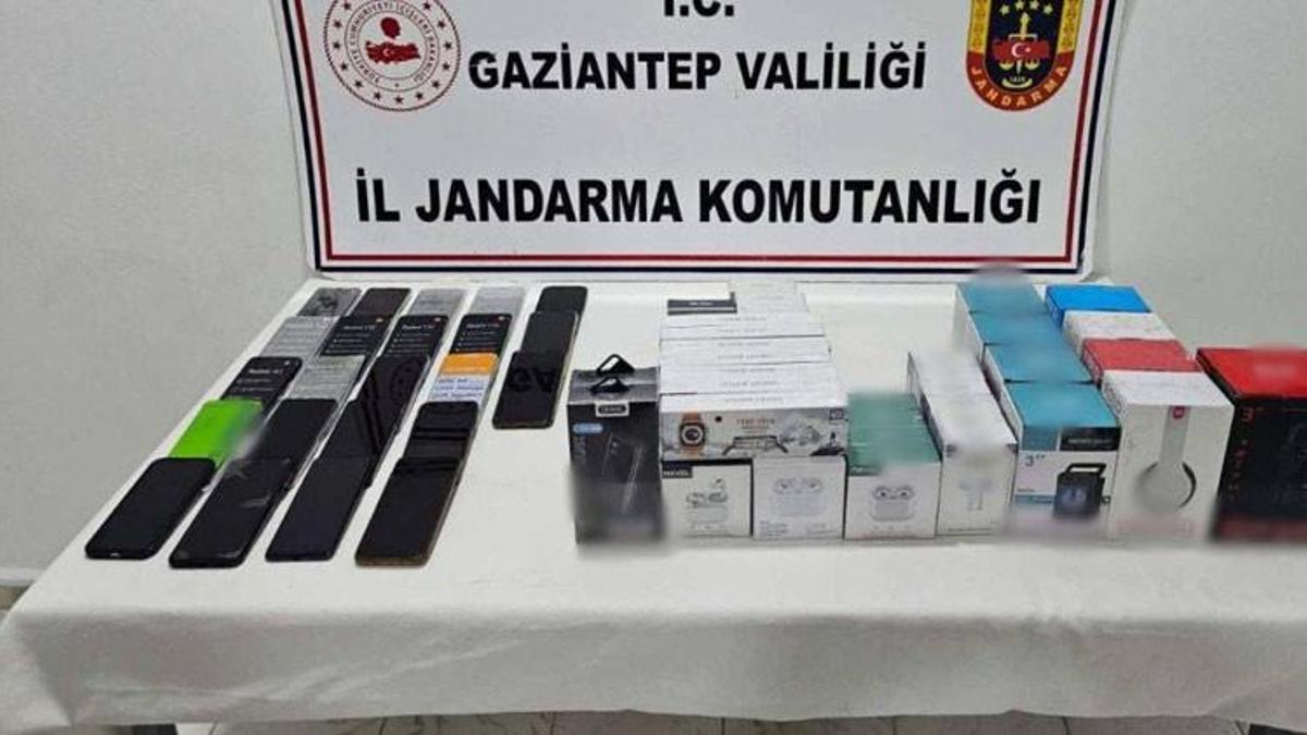 Gaziantep'te 2,5 milyon TL değerinde kaçak telefon ele geçirildi! Yasal işlem başlatıldı