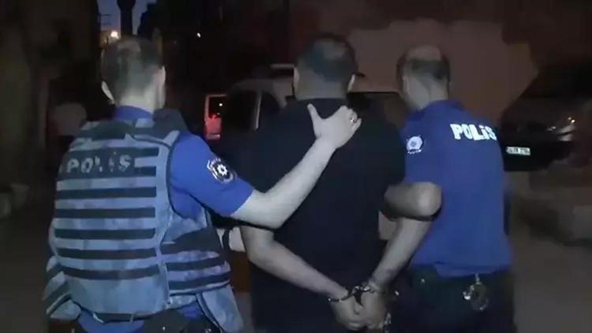 Adana'da Narkoçelik-21 Operasyonları: 12 uyuşturucu çetesi çökertildi