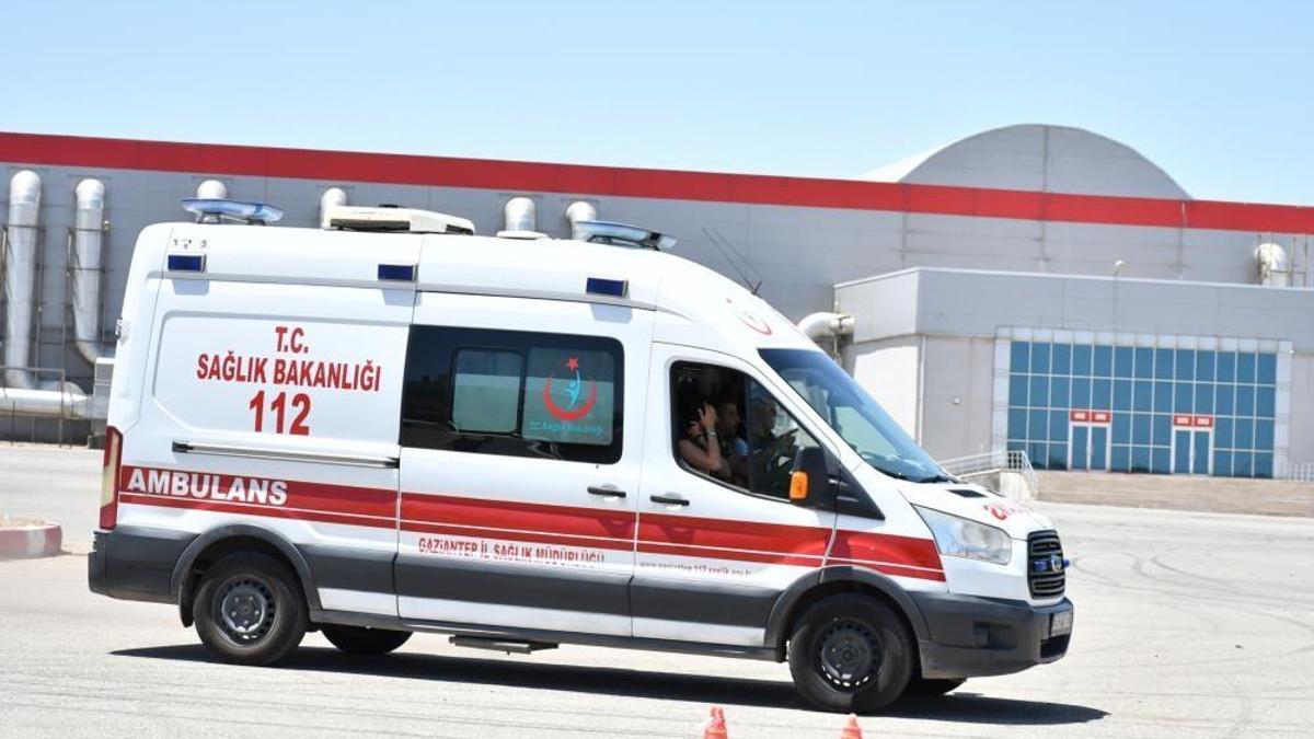 Gaziantep’te ambulans sürüş eğitimleri nefes kesti
