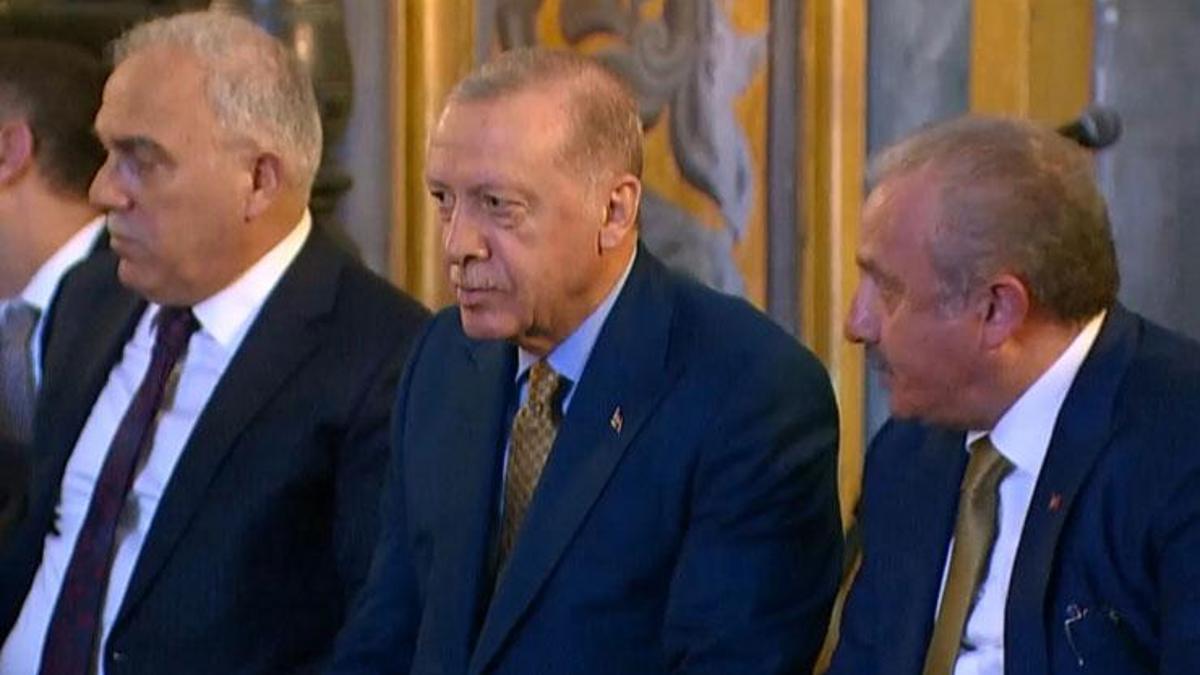 Cumhurbaşkanı Erdoğan, Ayasofya Camii'nde hafızlık öğrencilerinin törenine katıldı