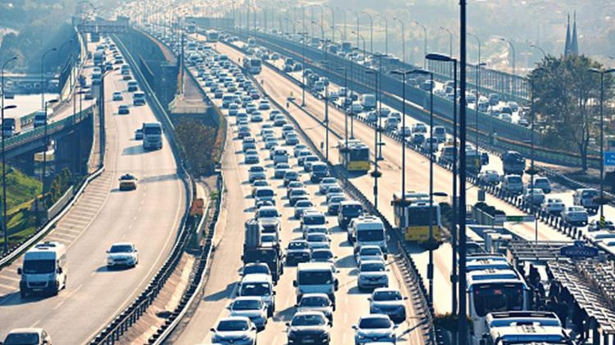 Bayramda otoyollar, köprüler ve toplu ulaşım ücretsiz olacak