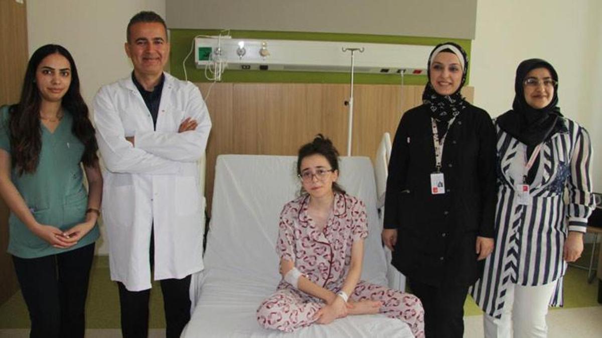 Gaziantep'te skolyoz hastalığı olan kız çocuğu sağlığına kavuştu
