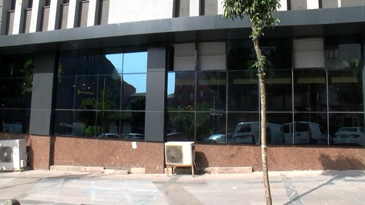Özel hastaneye silahlı saldırı! 'Kurşunlar camlara isabet etmiş'