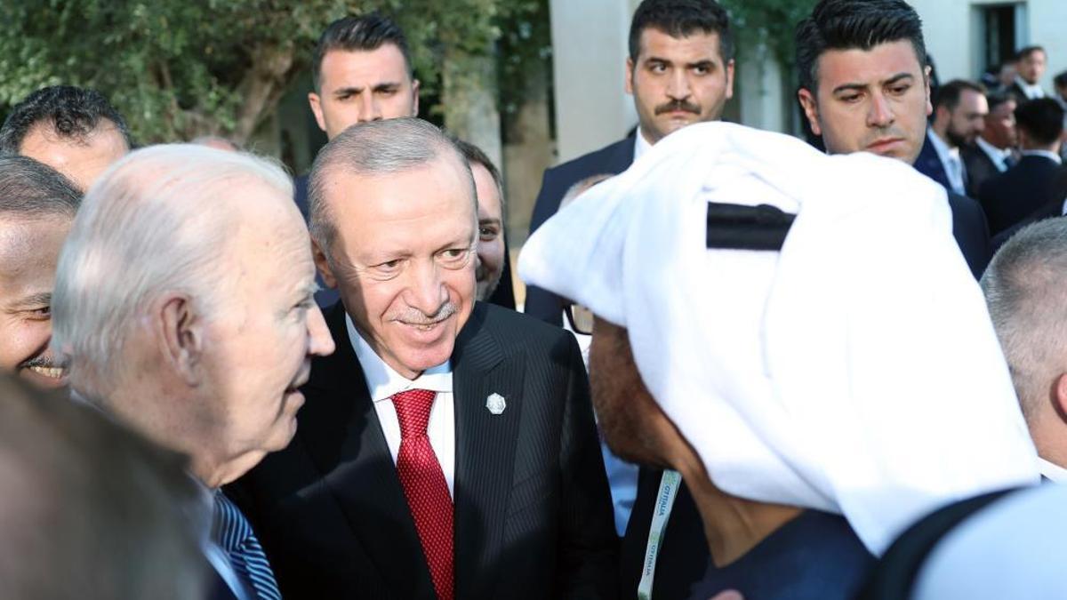 Cumhurbaşkanı Erdoğan, G7 Zirvesi aile fotoğrafı çekiminde