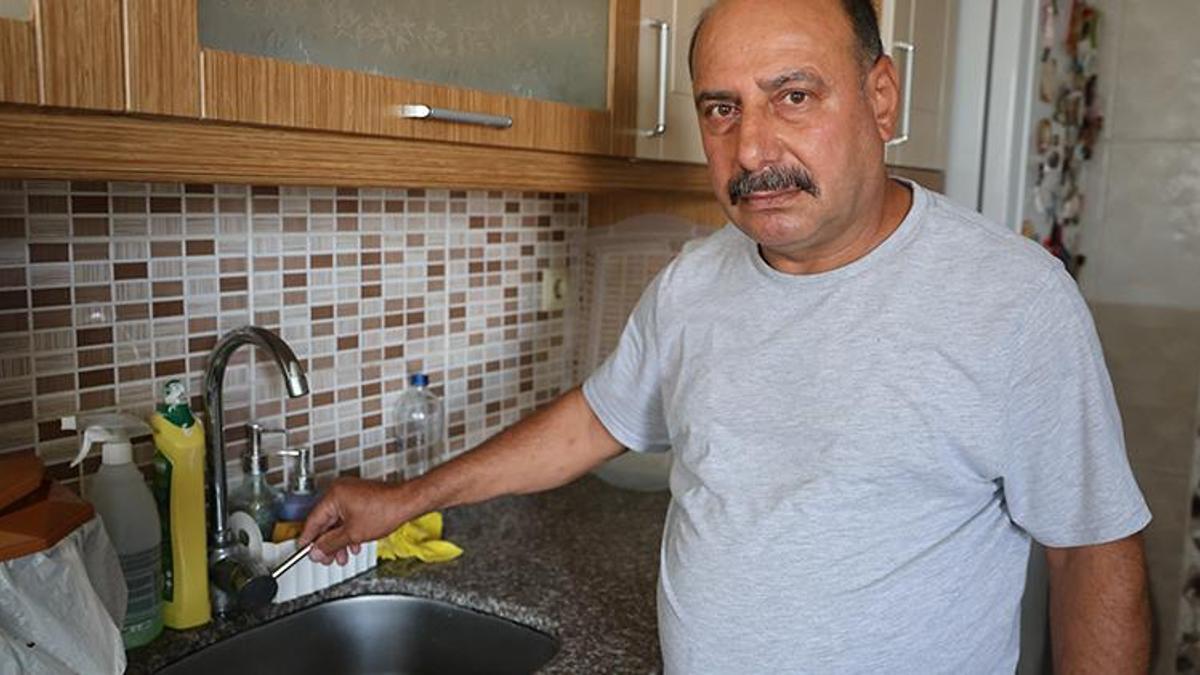 Mahallenin her sokağında su var, sadece bu sokakta yok