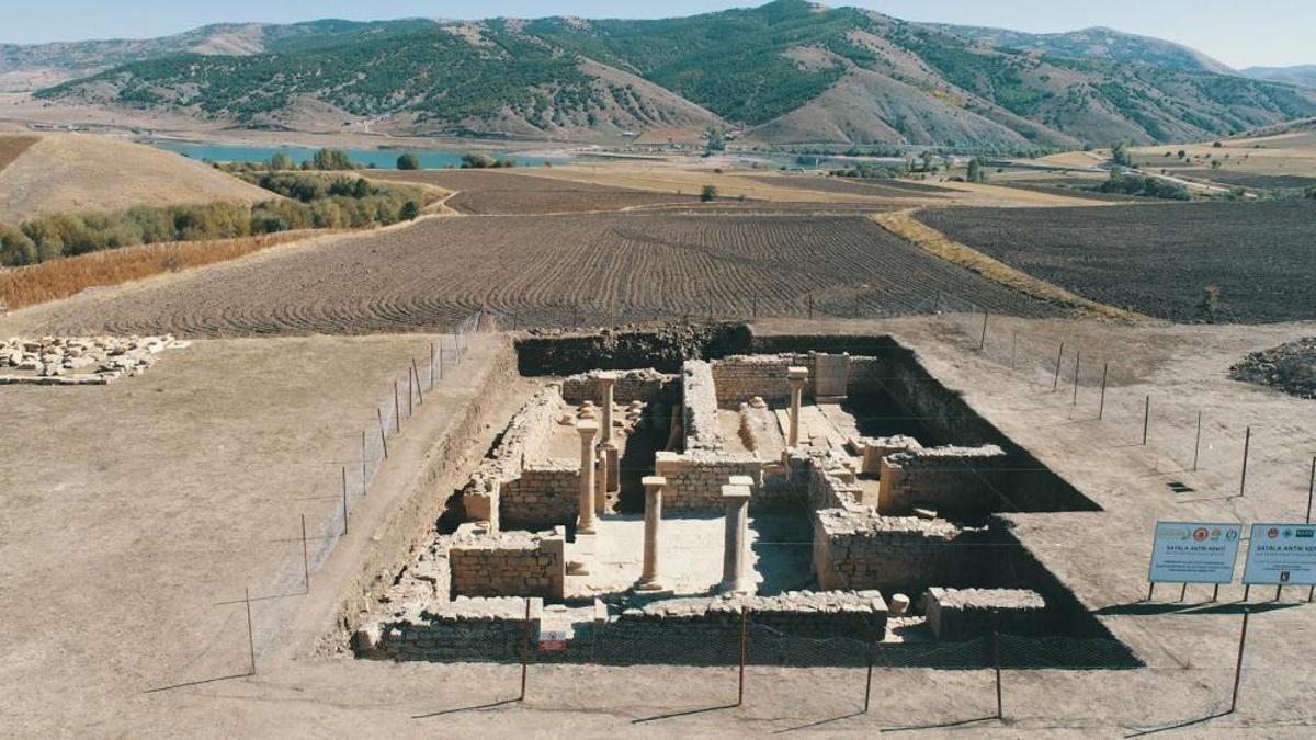 Bu çelik zırhtan dünyada sadece bir tane var! bin 500 yıllık Roma zırhı restore edildi