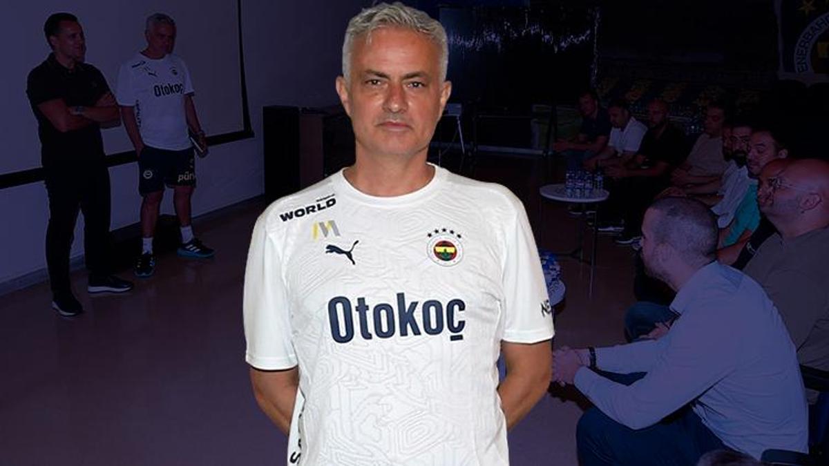 Jose Mourinho yanında hiç Türk istemedi! İşte yeni teknik ekibi...
