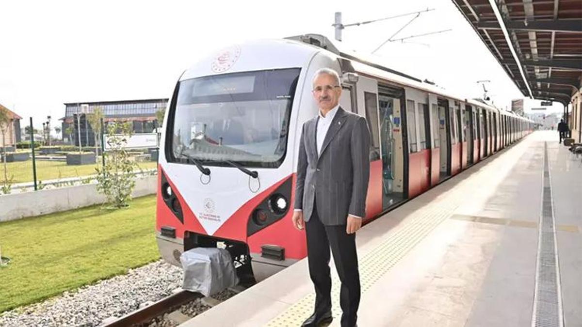 Bakan Uraloğlu: Bayramda 7 milyon 519 bin kişi demir yollarını kullandı