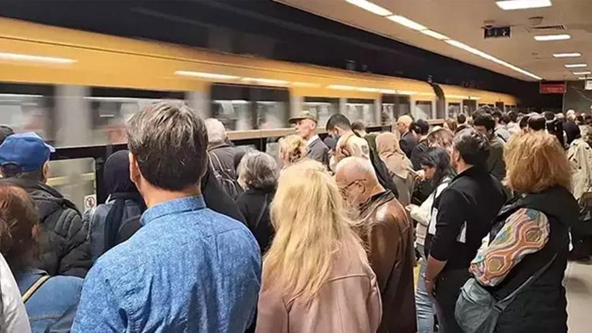 Yıldız-Mahmutbey metro hattında arıza! Seferlerde aksama