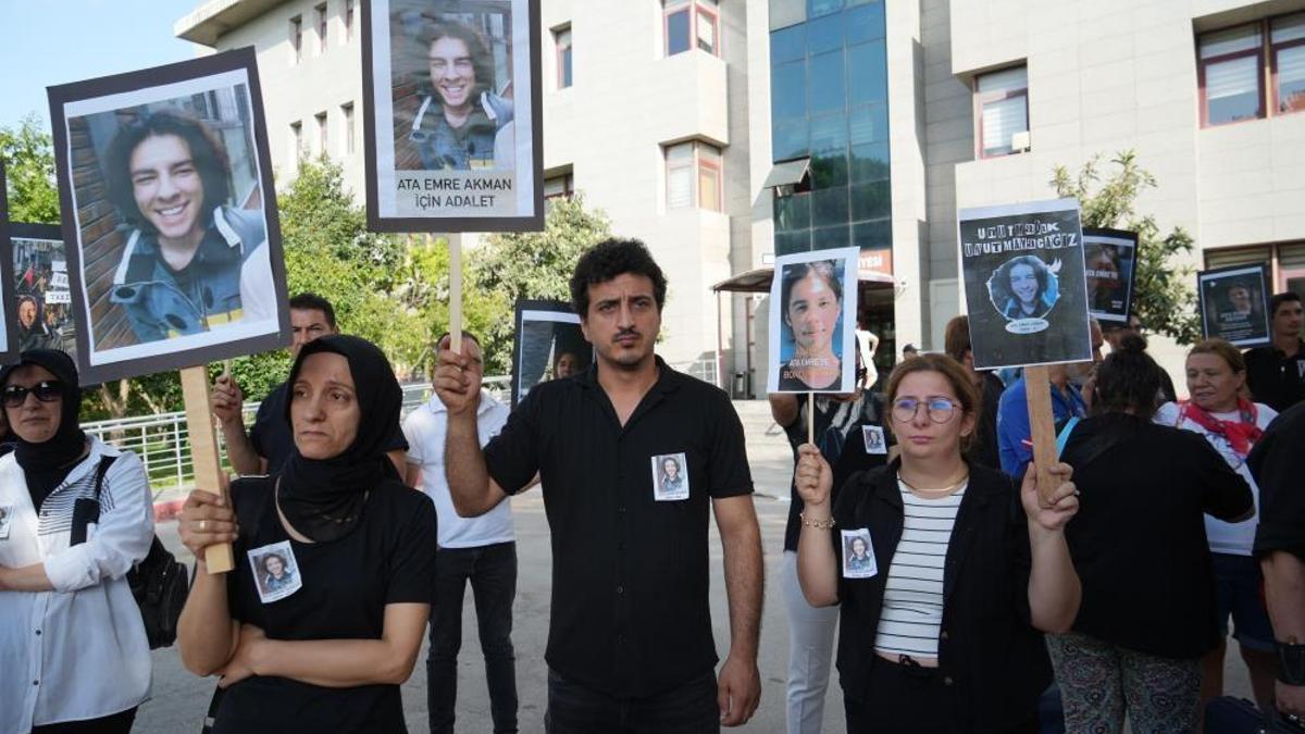 Balıkesir'de öldürülen kurye Ata Emre Akman'ın davası görülmeye başladı