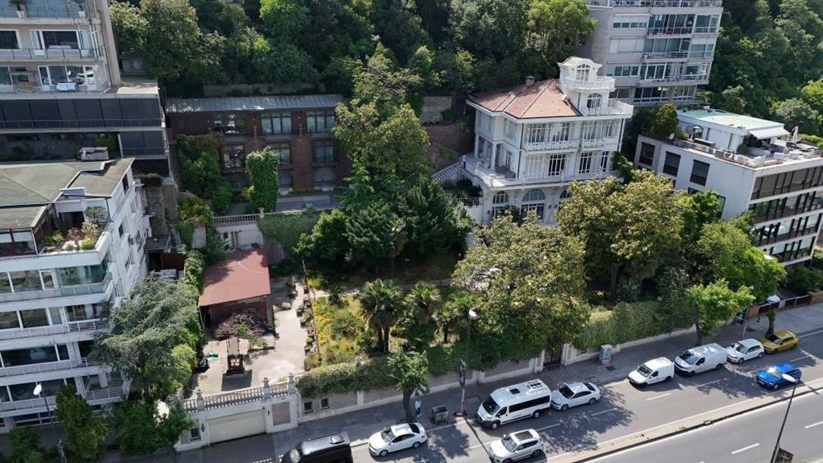 FETÖ firarisi Akın İpek'in Bebek'teki yalısı rekor fiyatla satıldı
