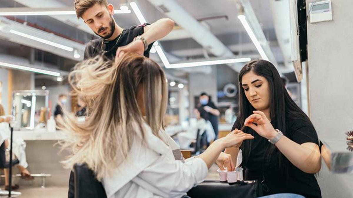 Berber, kuaför ve güzellik salonlarında yeni dönem başladı!