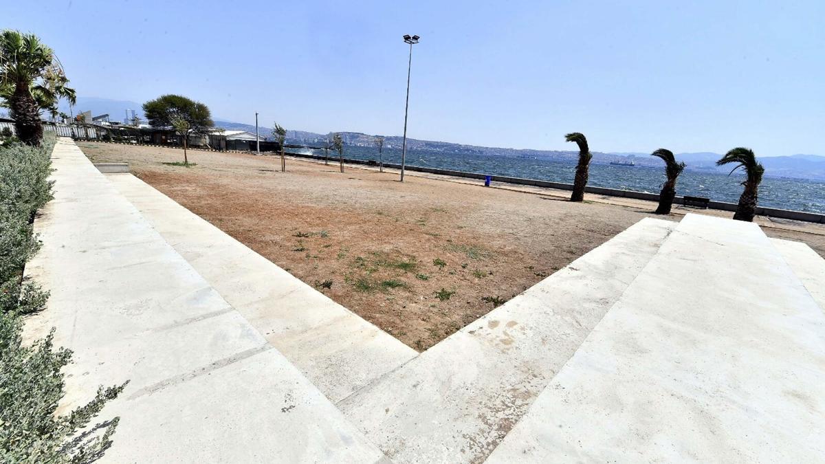 Karşıyaka'da su taşkınlarına önlem