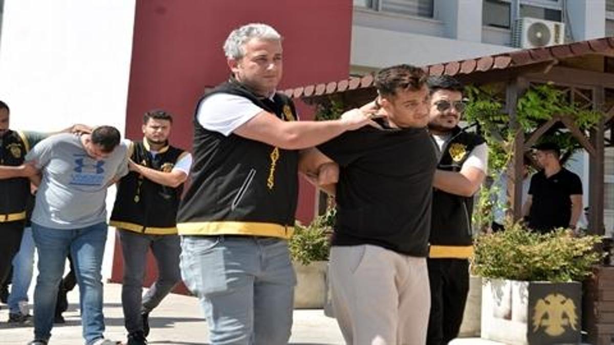 Deprem korkusu yaşayan halasına yaptığı evin parasını isteyince öldürüldü