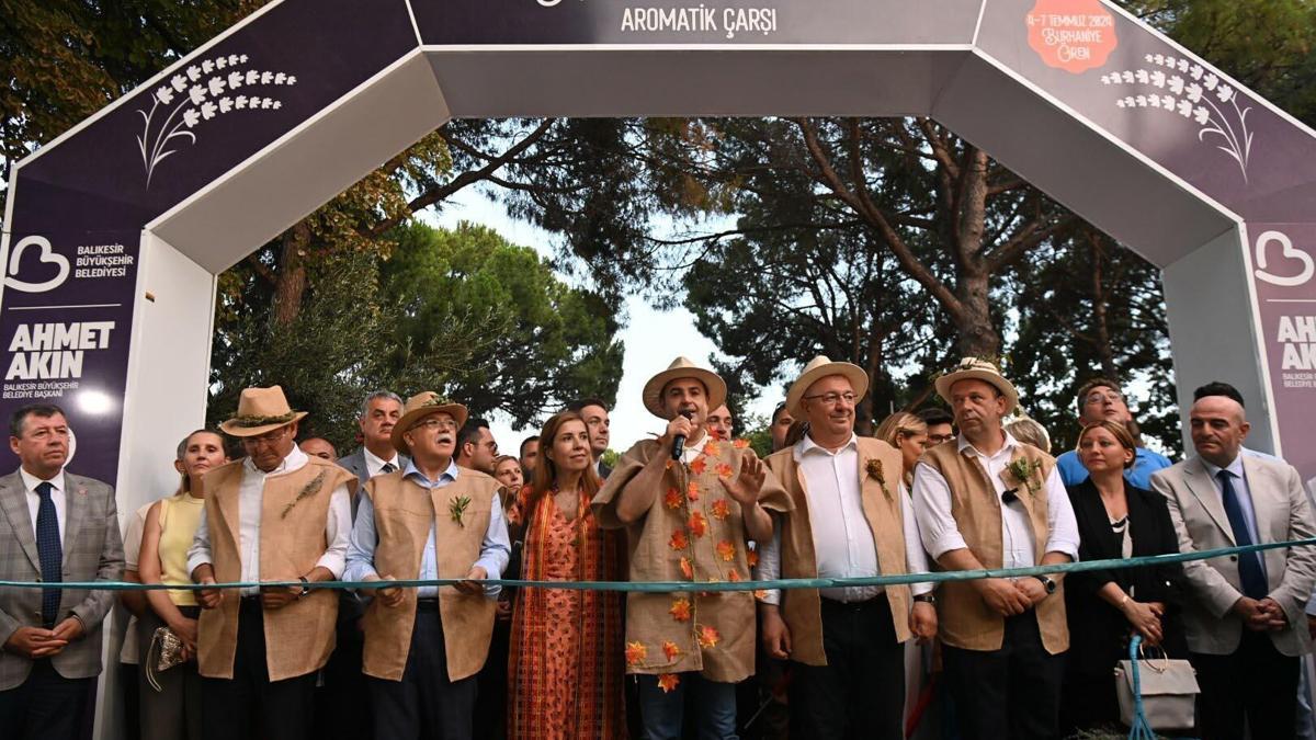 Burhaniye'de 'mis kokulu' festival