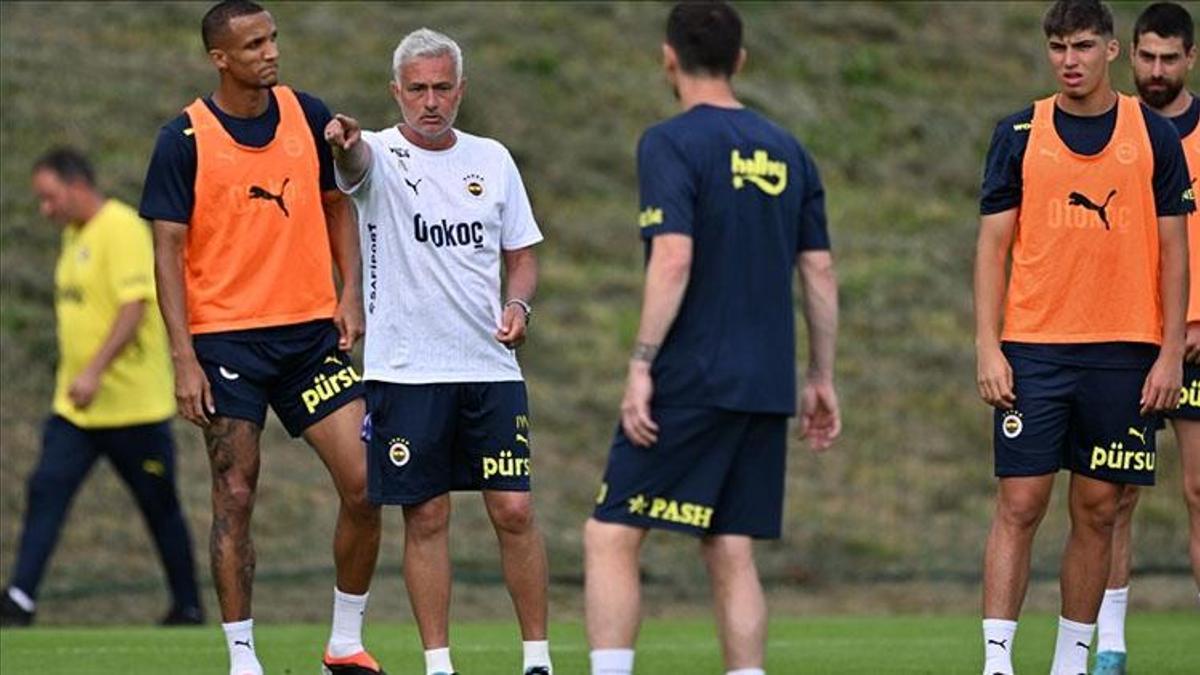 Fenerbahçe- Admira maçı hangi kanalda, TSİ saat kaçta? Fenerbahçe hazırlık maçları 2024 programı