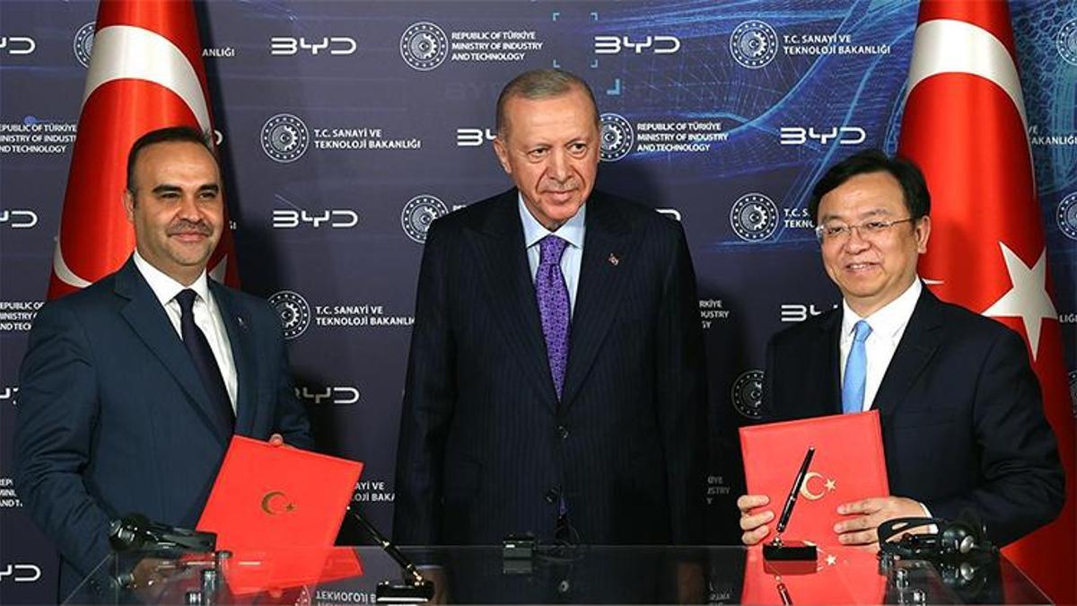 İmzalar atıldı! Otomobil devinden Türkiye'ye yatırım kararı