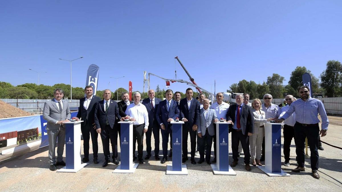 Başkan Tugay İAOSB'de kurulacak itfaiye merkezinin temelini attı