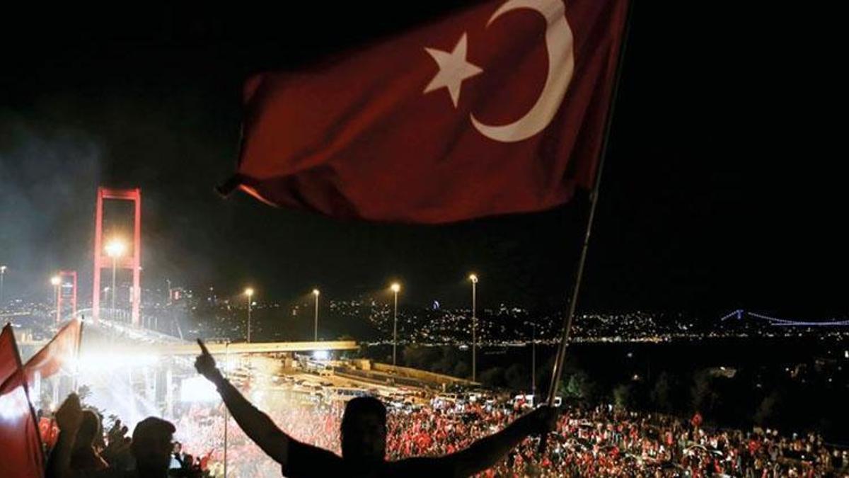 15 Temmuz resmi tatil mi, hangi gün? Özel sektör tatil yapacak mı, kamuya idari tatil mi?