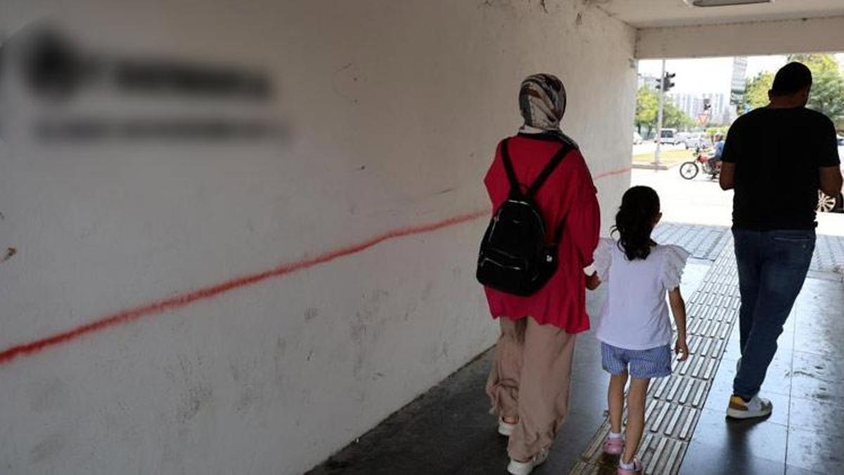 Sprey boyalı yasa dışı bahis ilanları Adana'yı kapladı! "İlanları asanı görsem döverim"