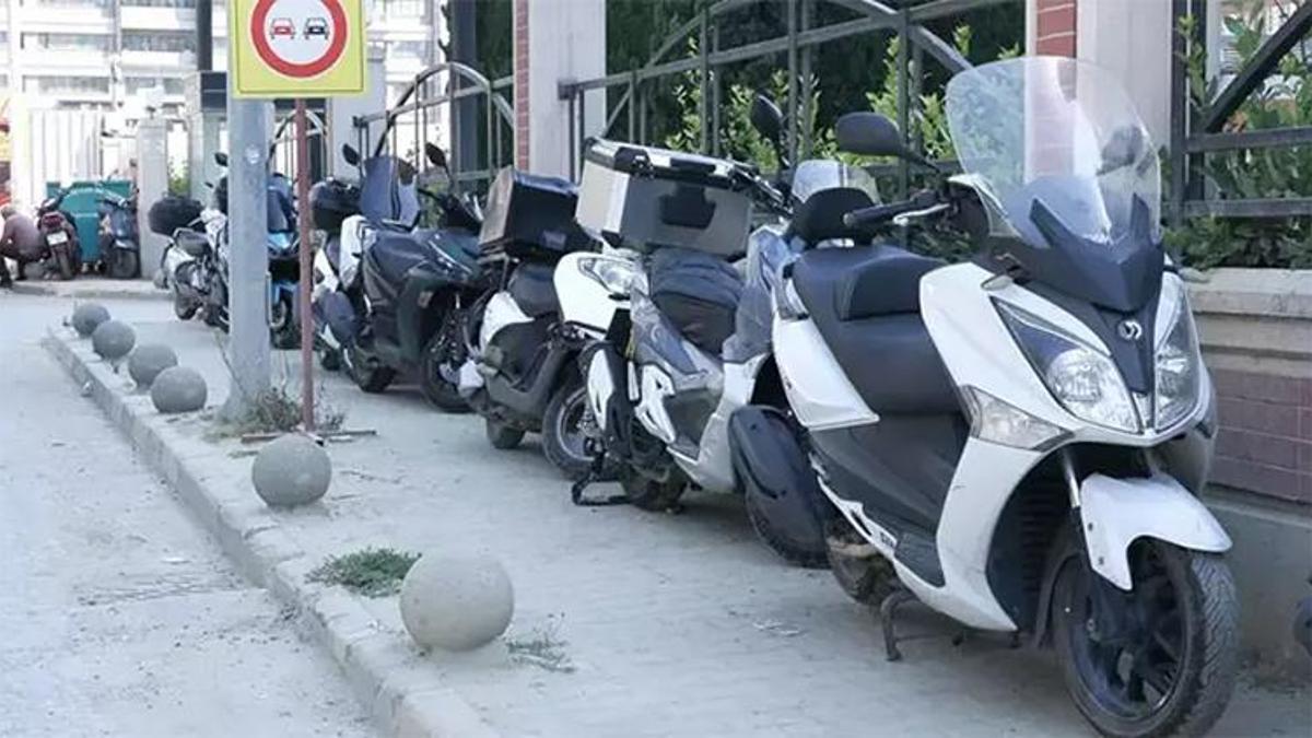 Otopark ücretlerine üst üste zam yapılan AVM çalışanları zamma böyle tepki gösterdi