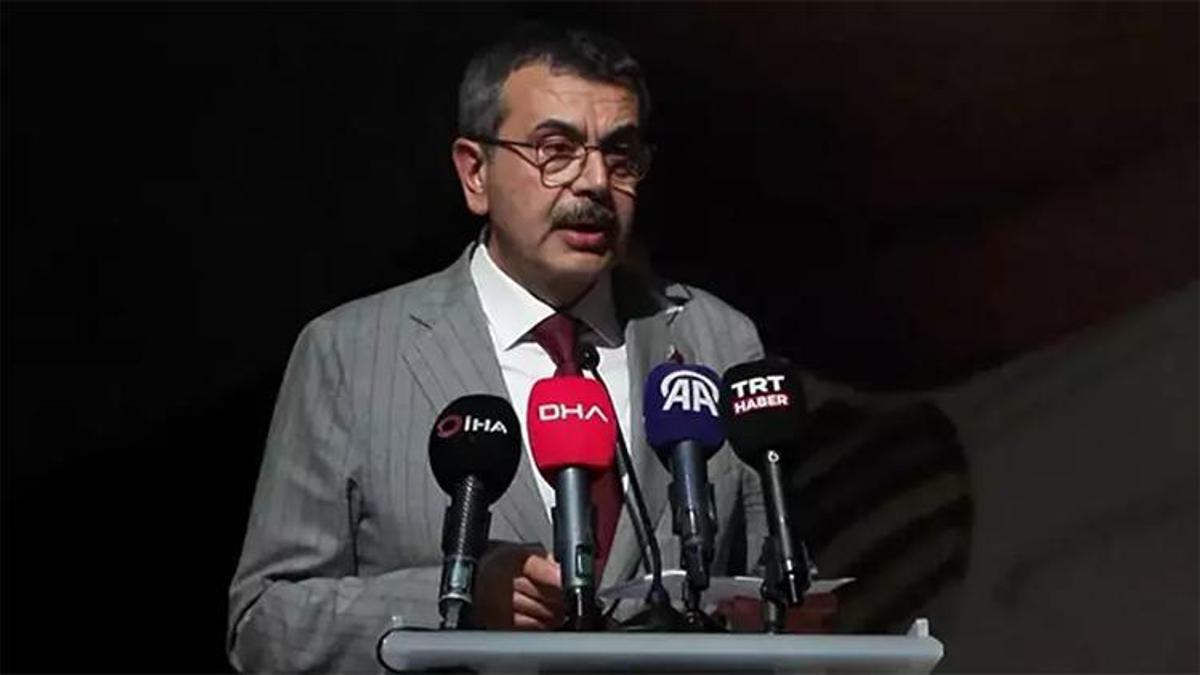Milli Eğitim Bakanı Tekin 15 Temmuz Sempozyumu'na katıldı