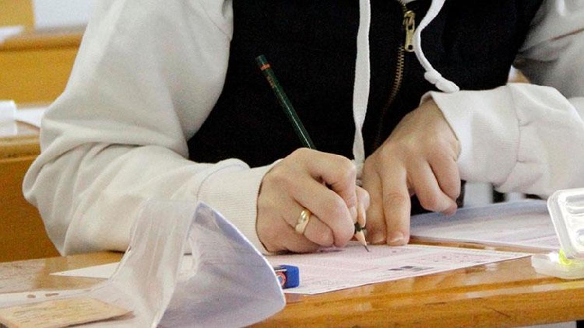 KPSS puanı hesaplama! KPSS lisans puanı kaç yıl geçerli, geçerlilik süresi ne kadar? KPSS sınavında standart sapma var mı, 3 yanlış 1 doğruyu götürür mü?