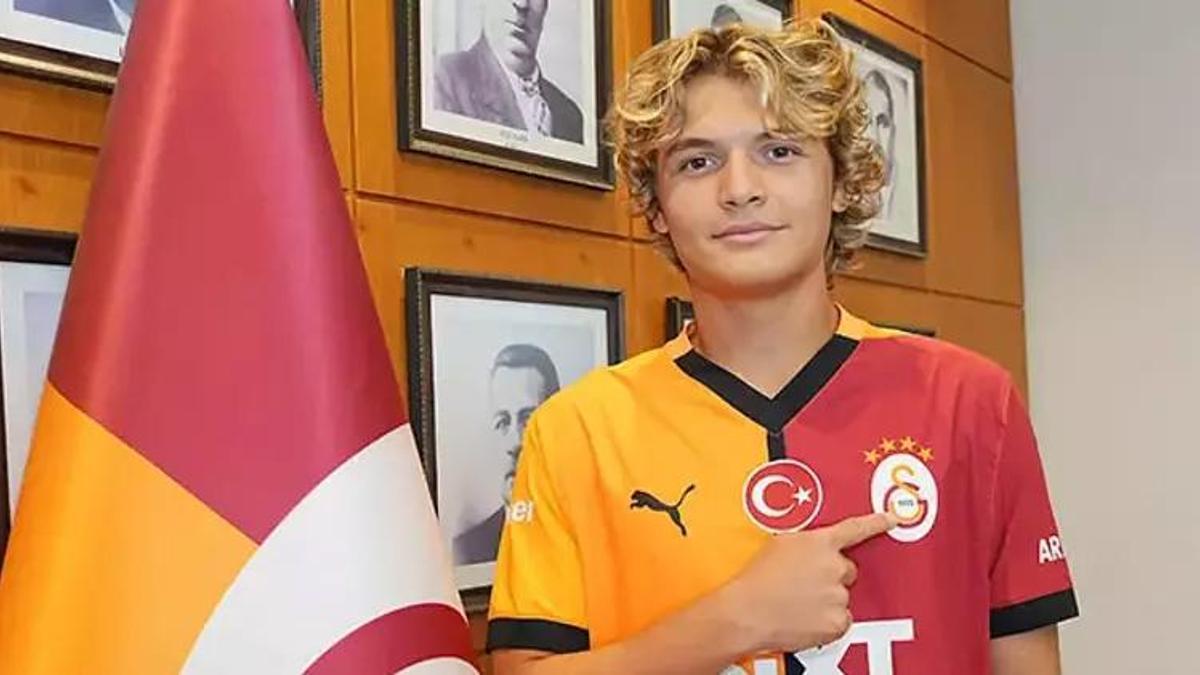 Galatasaray'da Efe Akman'dan 4 yıllık imza! Resmen açıklandı