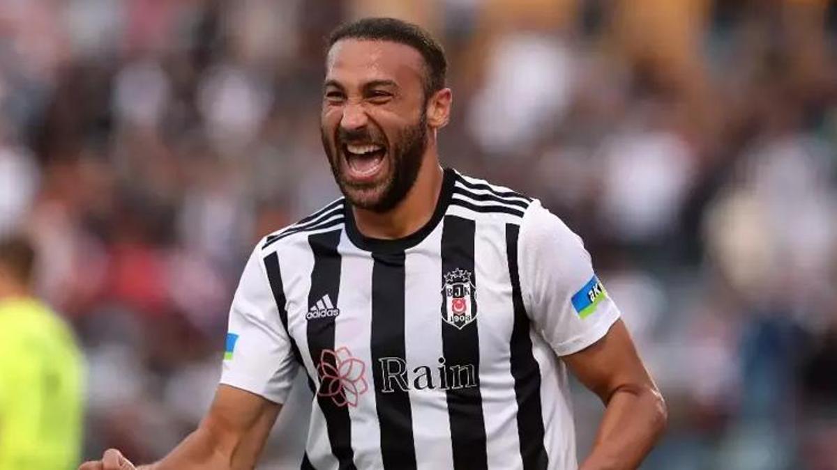 Cenk Tosun, Fenerbahçe'yle anlaşması sonrası ilk kez konuştu: Bekledim ama olmadı