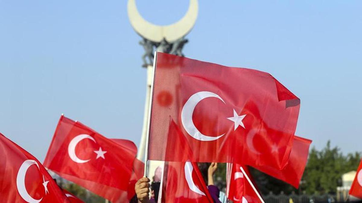 İş dünyasından '15 Temmuz' mesajı: Türk milleti dünyaya demokrasiyi savunma iradesini gösterdi
