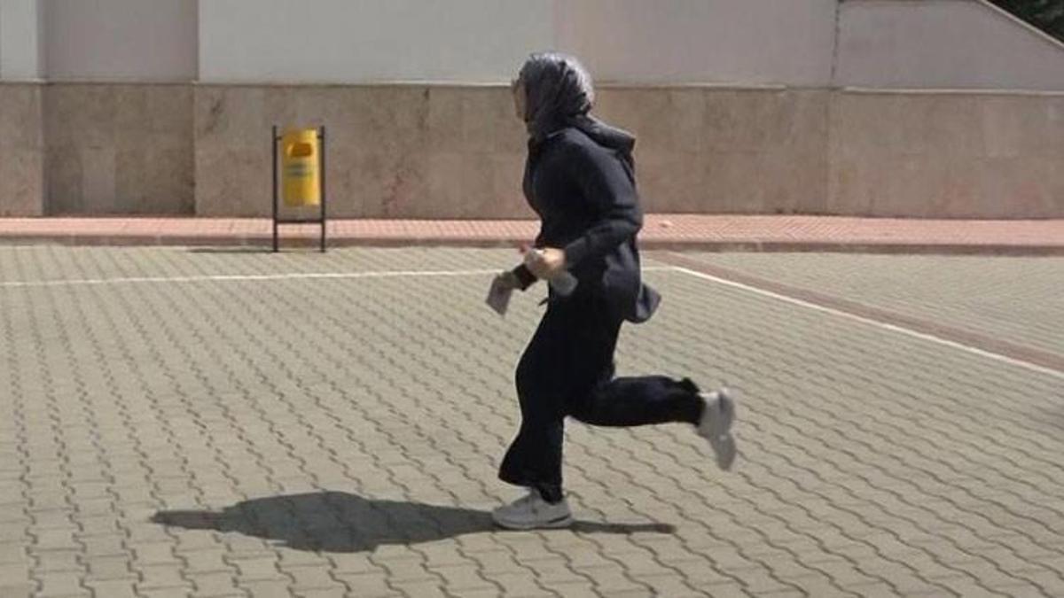 Adana'da genç kız yıl boyunca hazırlandığı KPSS'ye son anda yetişti! "Heyecan var"