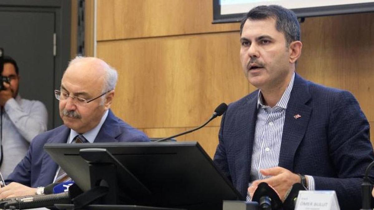 Bakan Kurum Adana'da konuştu! "Yıl sonuna kadar 200 bin konutu teslim edeceğiz"