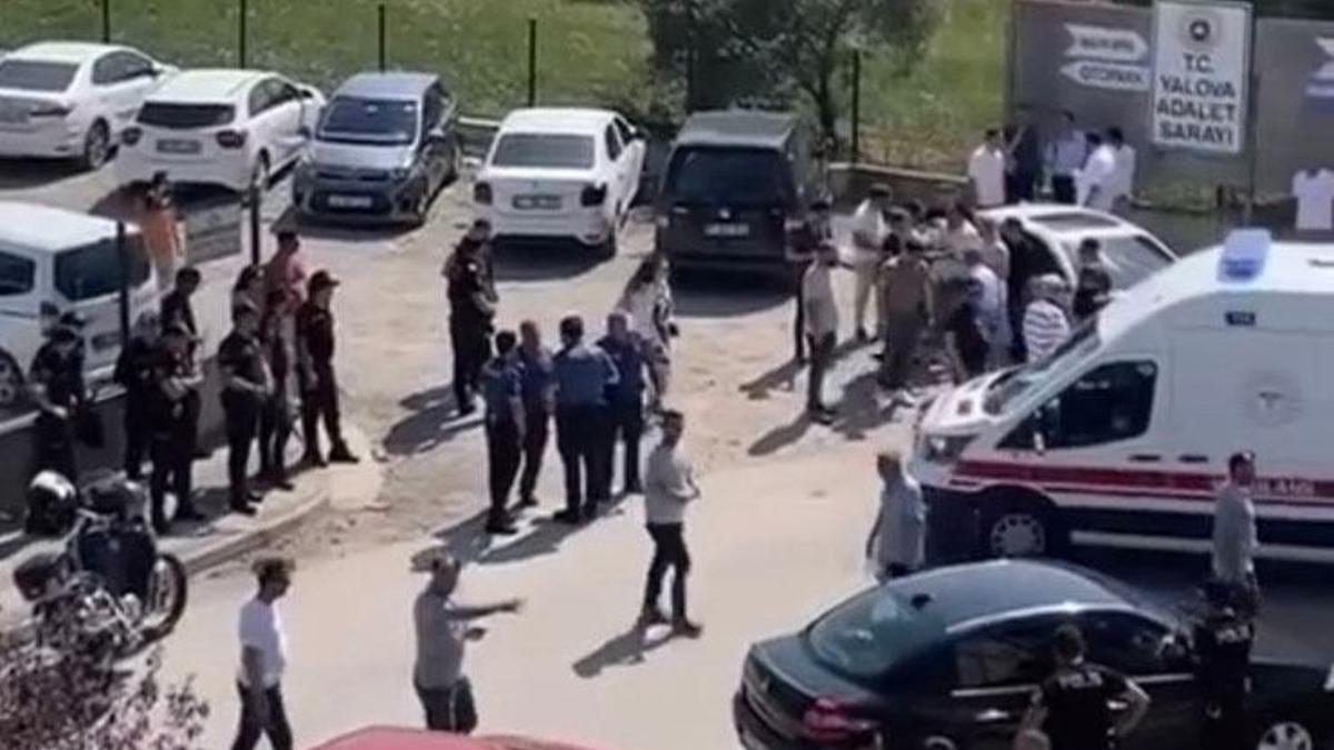 Adliye çıkışında kanlı hesaplaşma! Silahlı kavgada 2 kişi yaralandı, 9 kişi gözaltında