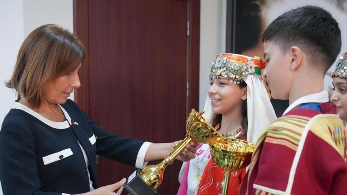 Adana Seyhan Belediyesi Halkoyunu ekibinden çifte başarı