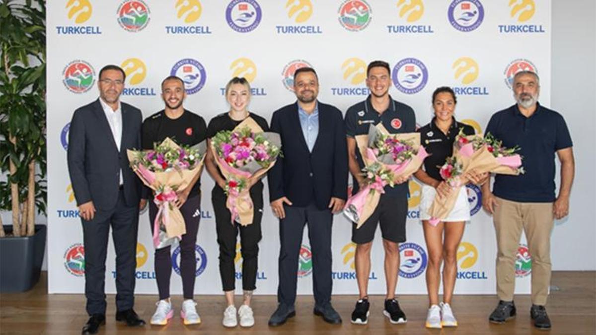 Olimpiyatlarda yarışacak sporcular moral depoladı