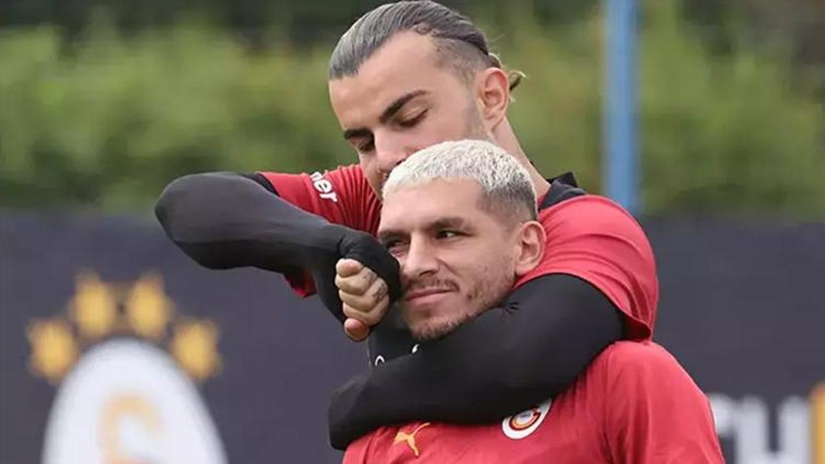 Galatasaray'da milli oyuncular takımdan ayrı çalıştı