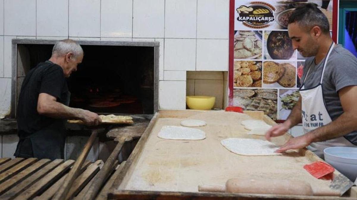 Elazığ'da 60 derecede 'Ekmek' parası mesaisi