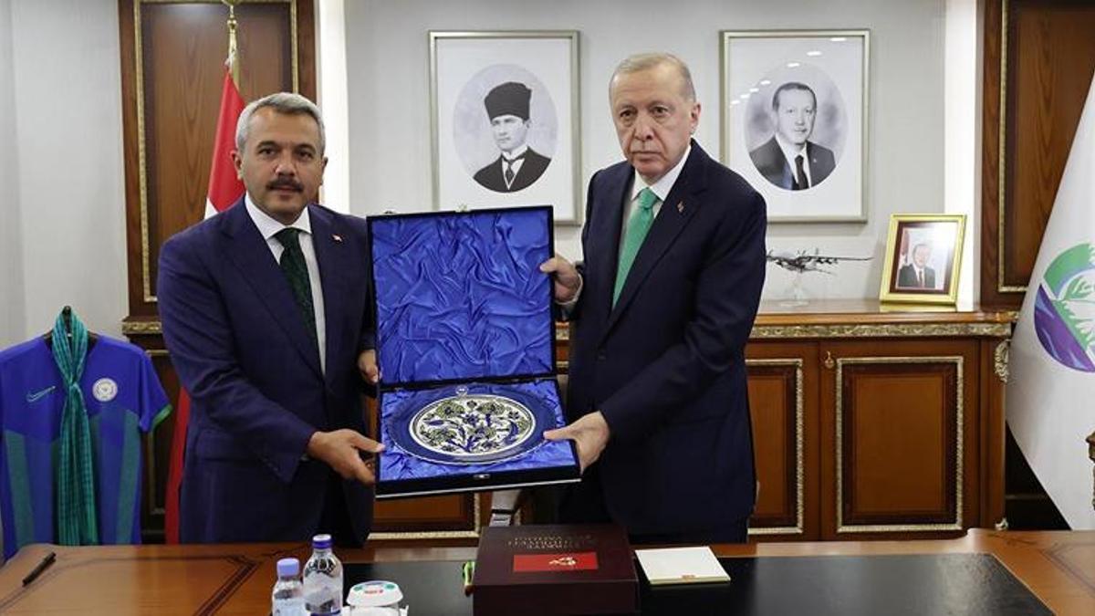 Cumhurbaşkanı Erdoğan"dan Rize Valiliği'ne ziyaret