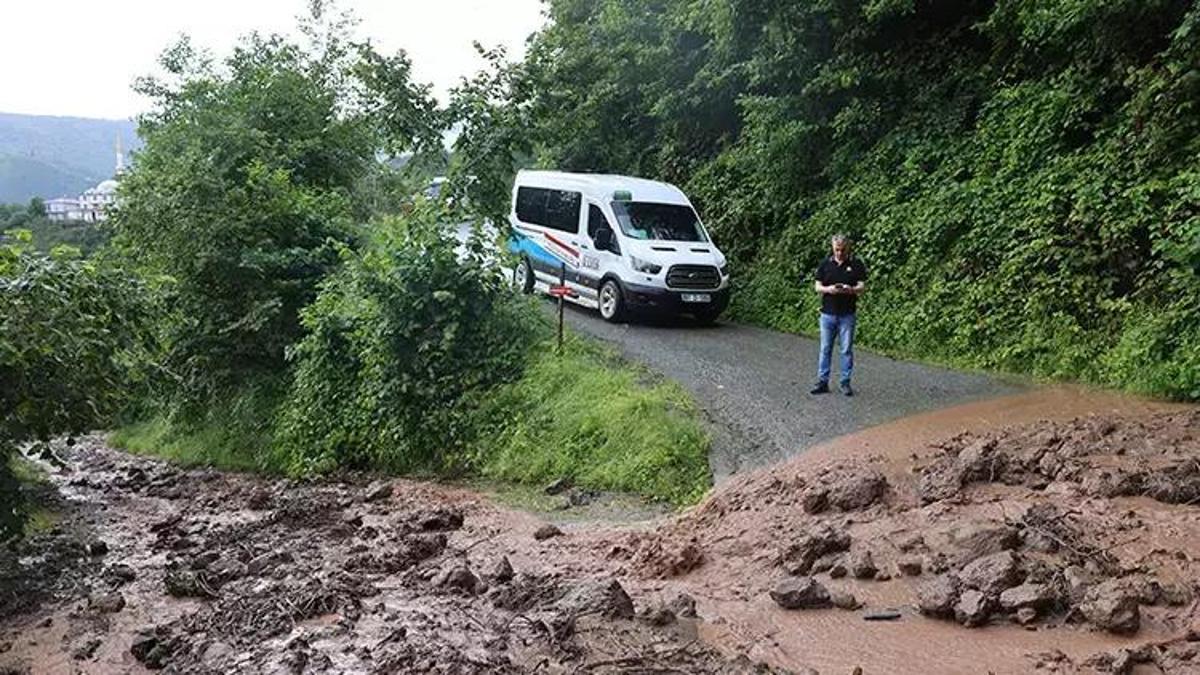 Trabzon'da sel felaketi: Tarım arazileri ve yollar hasar gördü