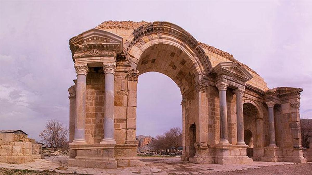 UNESCO Dünya Geçici Miras listesindeki Anavarza Antik Kenti'nde kazı sezonu başladı