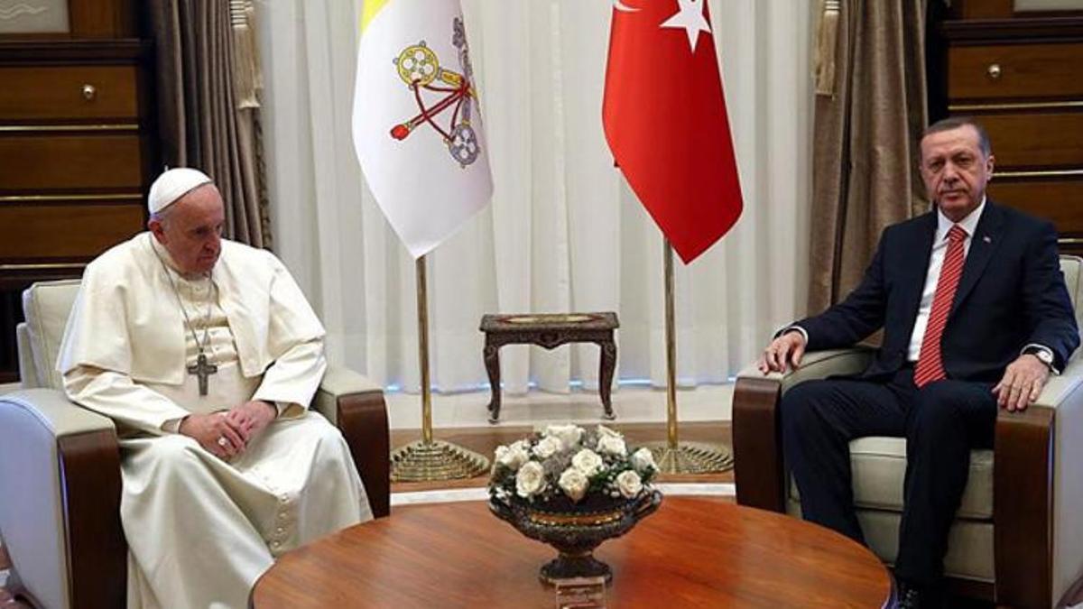 Cumhurbaşkanı Erdoğan, Papa Fransuva ile görüştü