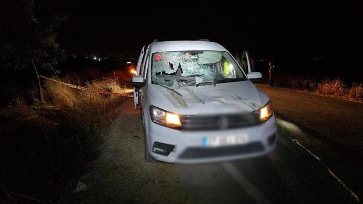 Gaziantep'te kazada savrulan ineğe başka bir araç daha çarptı: 1'i ağır 3 yaralı