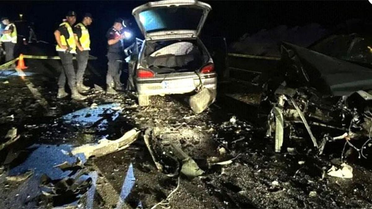 Kütahya'da korkunç kaza: Gelin ve damat hayatını kaybetti
