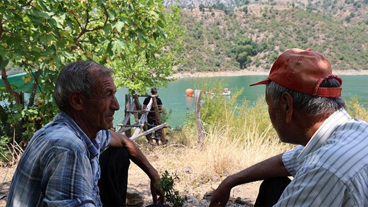 Adana Kozan'da köylülerin helikopter nöbeti sürüyor