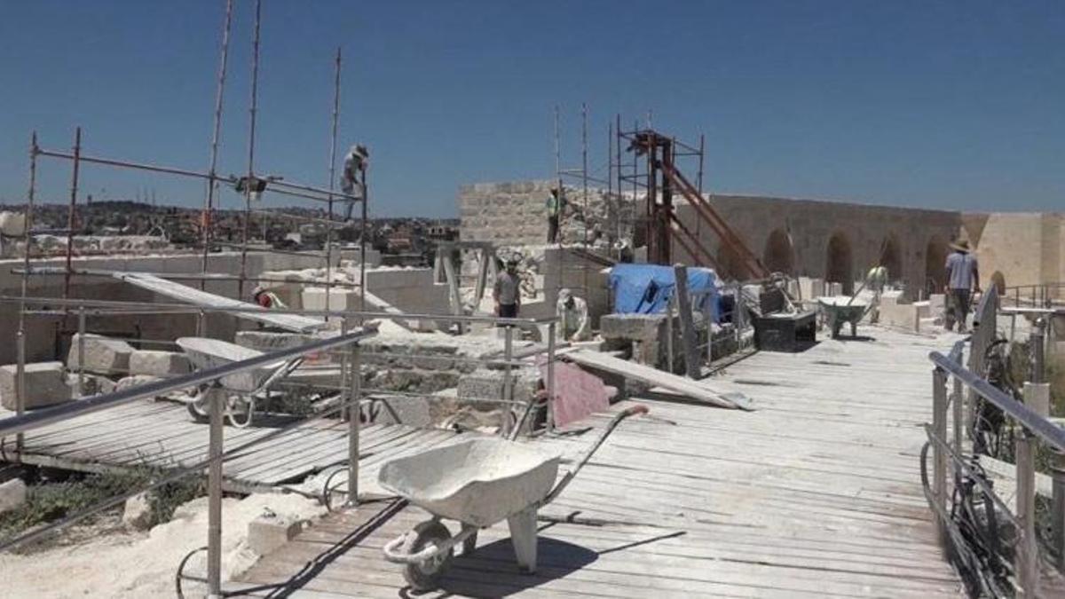 Gaziantep Kalesi'nin restorasyonu 40 derece sıcağa rağmen devam ediyor! Hummalı çalışma