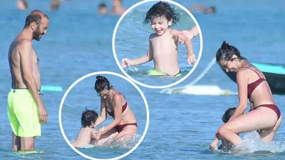 Sarp Akkaya-Sinem Yalçınkaya çifti çocuklarıyla denizin tadını çıkardı