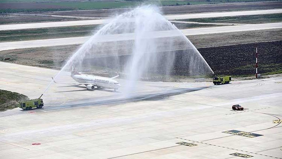 Çukurova Uluslararası Havalimanı'na ilk uçak indi