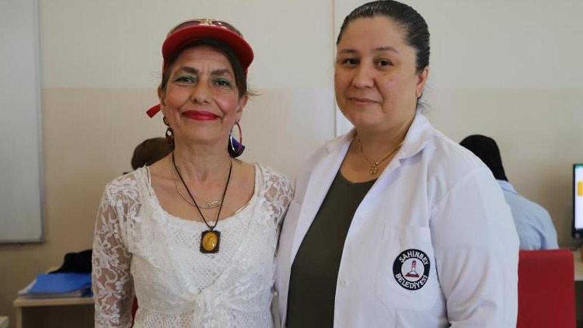 Depremde 4 gün enkaz altında kaldı, Gaziantep'te renkli kişiliğiyle hayata tutundu